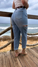 Load image into Gallery viewer, Mariel High-Waist Jeans
